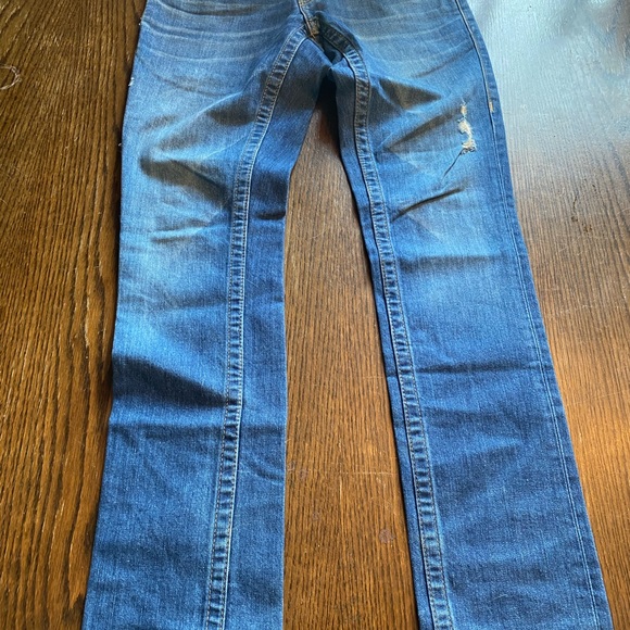 True Religion jeans. Men’s size 28. Like new - Picture 4 of 6